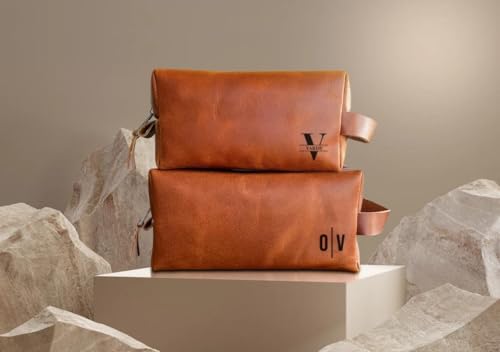 Personalized Genuine Leather Toiletry Bag with Matching Leather Keychain, Travel Toiletry Bag for Men, Groomsmen Gift, Father's Day, Christmas, Graduation Gift