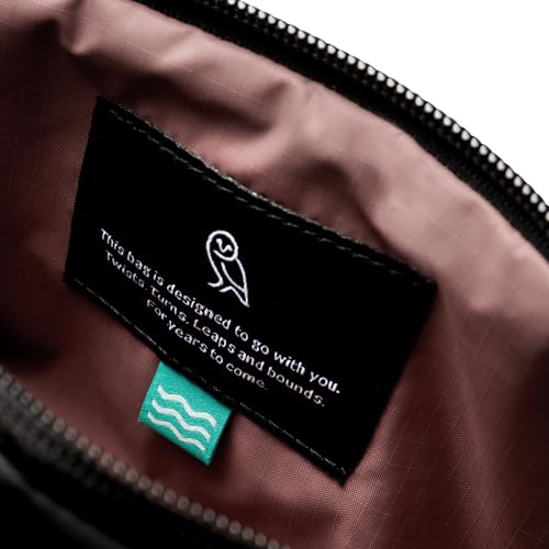 Bellroy Laneway Belt Bag, Crossbody Sling Bag - Ink - color: Ink