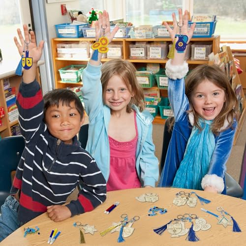 Cinrobiye 24 Set Hanukkah Craft Kits Chanukah Keychains Kits Festival of Light Party Favors DIY Jewish Wooden Paint Keychains Gifts for Christmas Holiday Sunday School Classroom Home Activity Supplies - style: Hanukkah