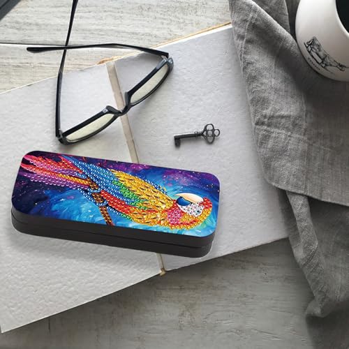 Diamond Painting Eye Glasses Case - color: Parrot 1